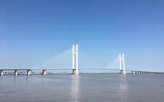 Como é a ponte entre China e Coreia do Norte aberta após 12 anos?