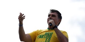 Leia a íntegra da carta de Flávio Bolsonaro 