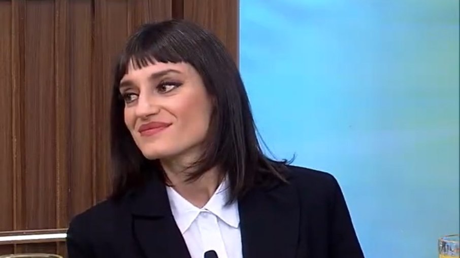 Fernanda Siccherolli pediu demissão da RedeTV! depois de 15 anos Fernanda Siccherolli pediu demissão da RedeTV! depois de 15 anos