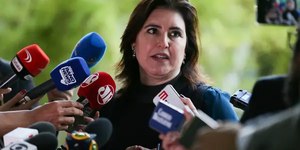 China estuda investir em ferrovia entre Brasil e Peru, diz Tebet