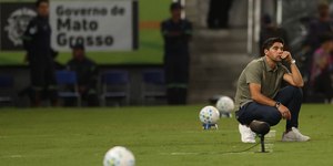 Abel Ferreira rasga elogios a meia: "Melhora qualquer treinador"
