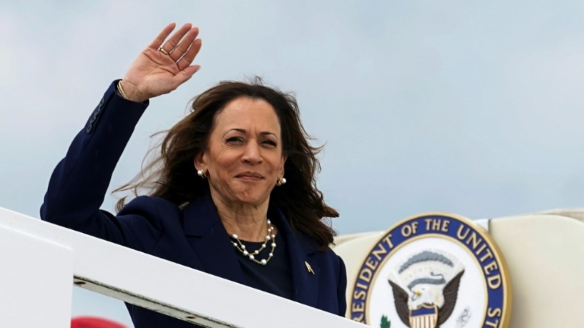 Kamala Harris embarcando para o Texas em 31 de julho de 2024