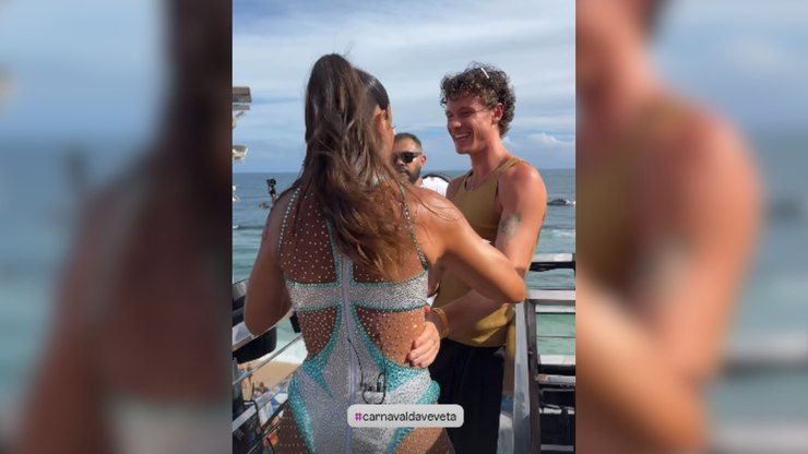 Shawn Mendes curte trio de Ivete Sangalo no Carnaval de Salvador