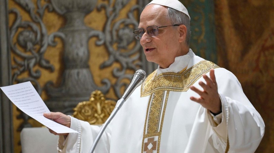 Papa Leão XIV celebra sua primeira missa na Capela Sistina Papa Leão XIV celebra sua primeira missa na Capela Sistina