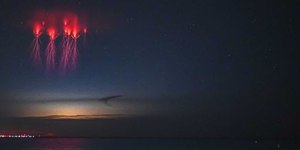 Luzes vermelhas no céu intrigam e Nasa explica raro fenômeno