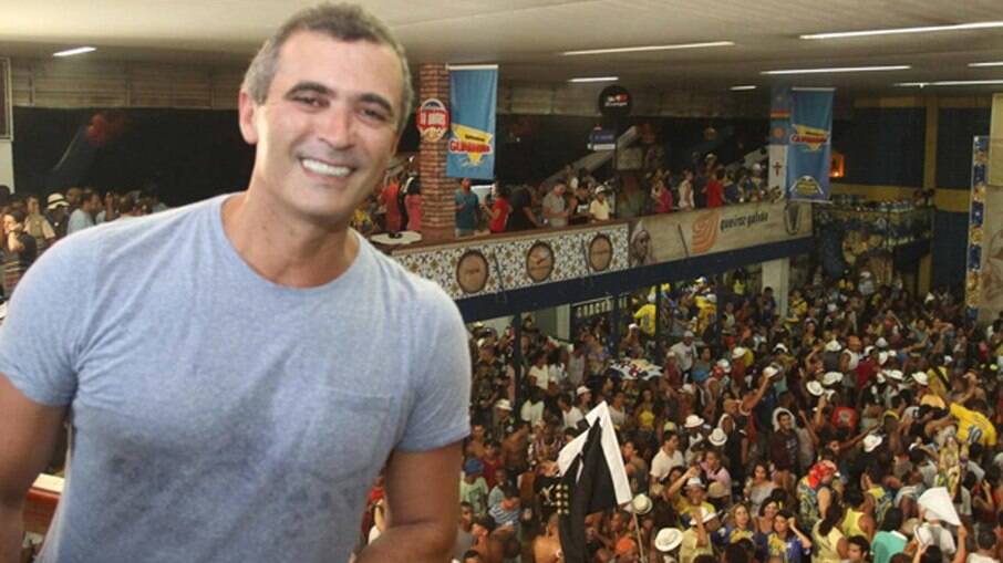 O carnavalesco Paulo Barros foi internado; Tuiuti diz que quadro é estável