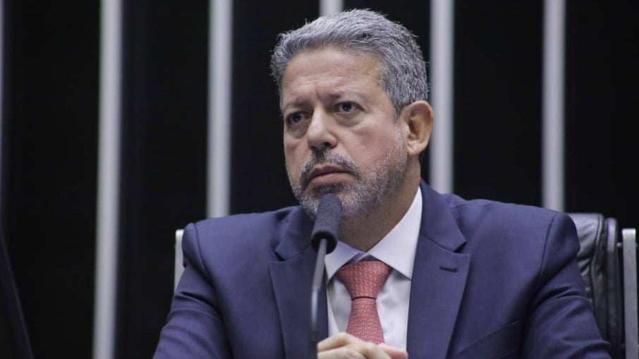 Lira cobra a renúncia do presidente da Petrobras