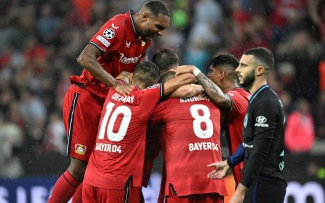 Atlético de Madrid sofre gols no fim, e perde para o Bayer Leverkusen na Champions League