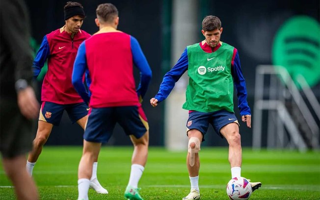 Jogadores do Barcelona durante treinamento da equipe - Foto: Divulgação