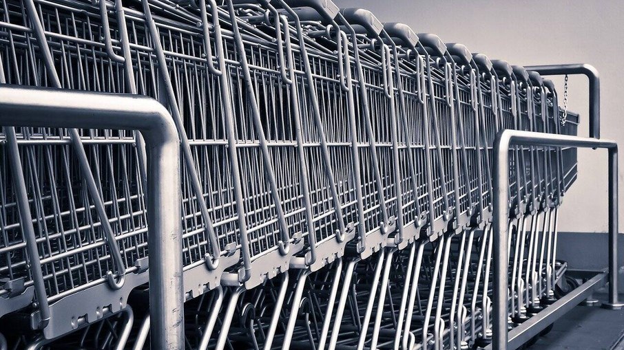 Prefeitura de SP divulga processo seletivo com 200 vagas de emprego em supermercados