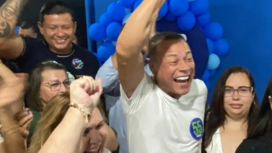 César é apoiado pelo atual prefeito Ademário César é apoiado pelo atual prefeito Ademário