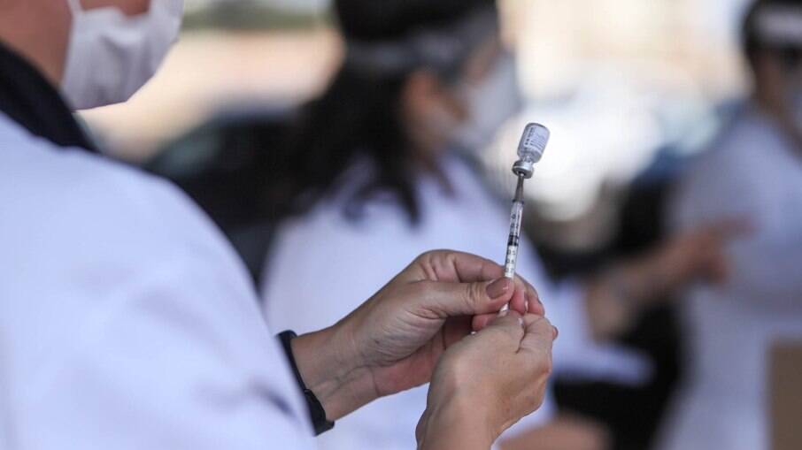 Câmara aprova projeto que amplia categorias prioritárias na vacinação