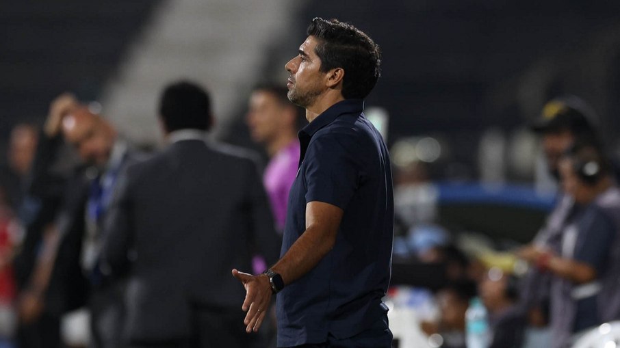 Abel Ferreira no jogo contar o Sporting Cristal pela Libertadores
