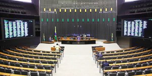Evento de Gilmar Mendes, em Lisboa, esvazia Congresso Nacional