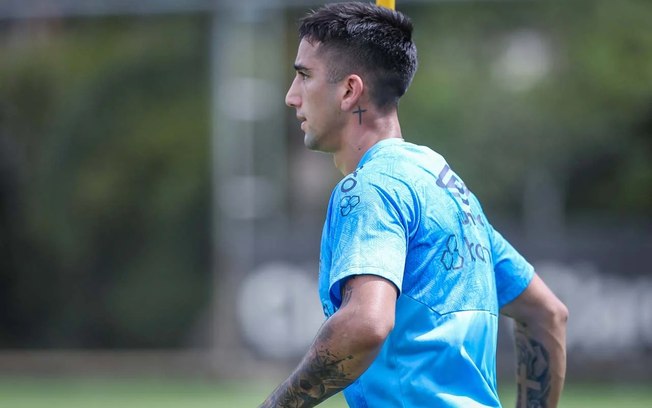 Kike Olivera pode retornar aos Estados Unidos após passagem pelo LAFC