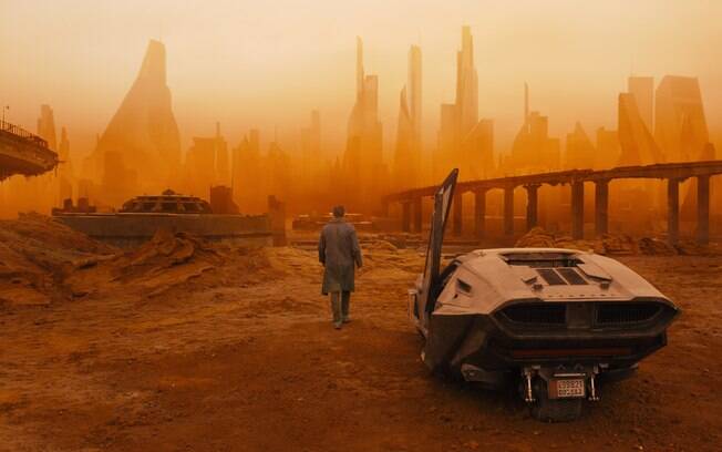 Cena de Blade Runner 2049: aspecto visual impressiona