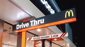 McDonalds%20estreia%20loja%20de%20dois%20andares%20com%20tecnologia%20in%C3%A9dita