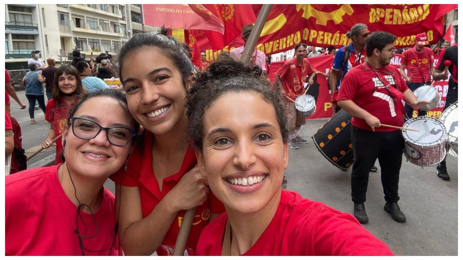 Izadora Dias é militante estudantil e tem participação ativa no PCO