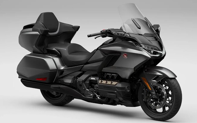 Honda Gold Wing chega ao Brasil em edição comemorativa de 50
anos