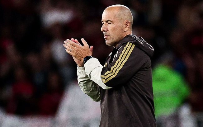 Leonardo Jardim engrena cinco vitórias seguidas pelo Flamengo no Brasileirão Leonardo Jardim engrena cinco vitórias seguidas pelo Flamengo no Brasileirão