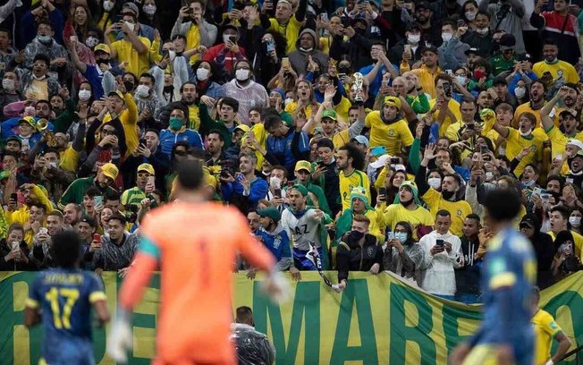 Movimento Verde e Amarelo, o MVA, está presente em todos jogos do Brasil 