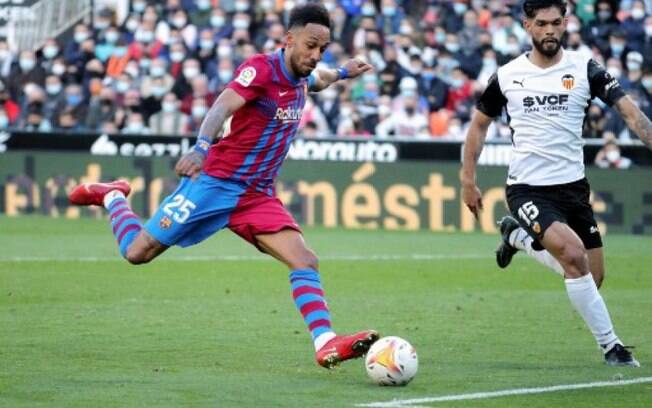 Após show na vitória do Barcelona sobre o Valencia, Aubameyang brinca: ‘É um pouco como minha casa’