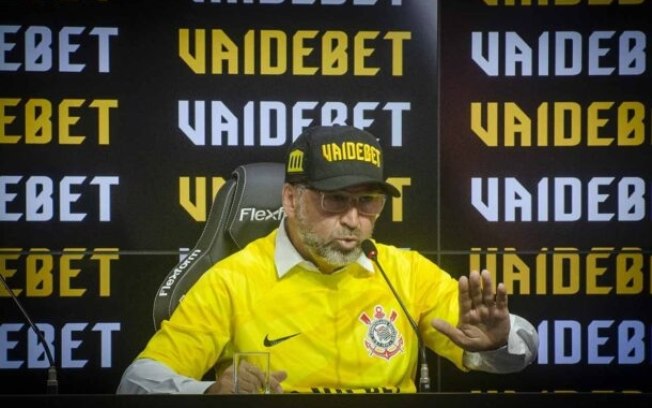 Augusto Melo na entrevista de apresentação da VaideBet