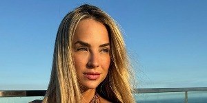 Gabi Martins mostra abdômen trincado em álbum de fotos; veja