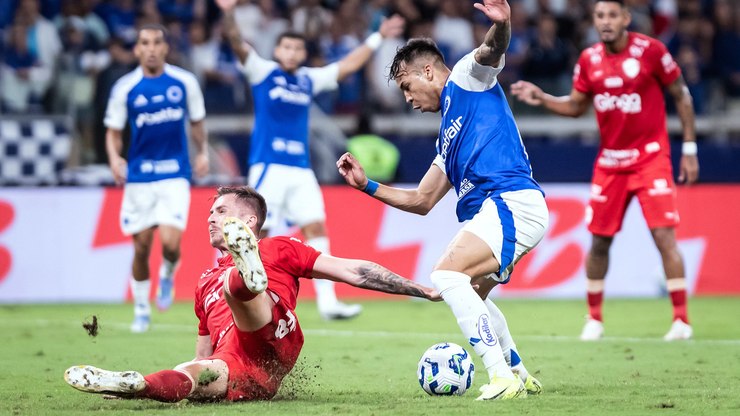 Com show de Kaio Jorge, Cruzeiro bate Vila Nova na Copa do Brasil