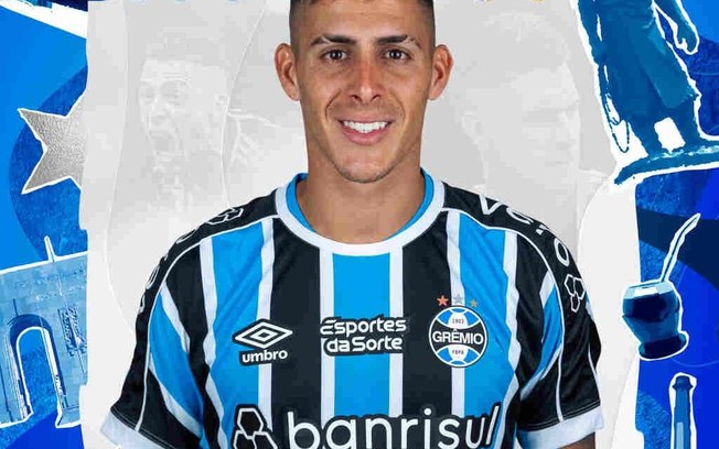 Cristian Pavón chega para reforçar o ataque do time comandado pelo técnico Renato Portaluppi Cristian Pavón chega para reforçar o ataque do time comandado pelo técnico Renato Portaluppi