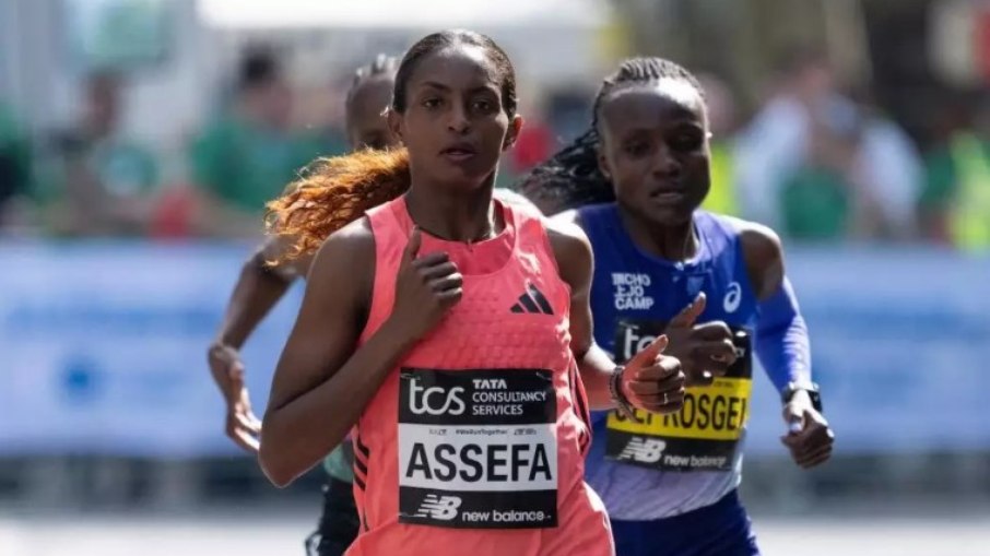 Tigst Assefa bate recorde mundial em provas com mulheres em Londres