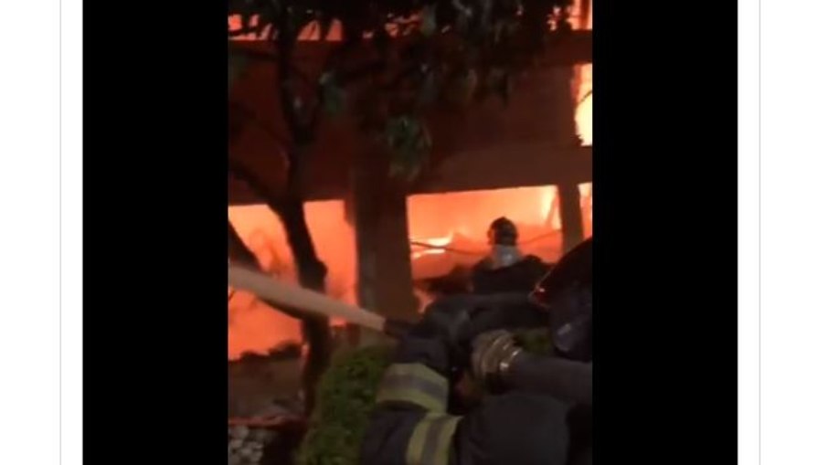 Incêndio atinge fábrica de papel em Suzano (SP)