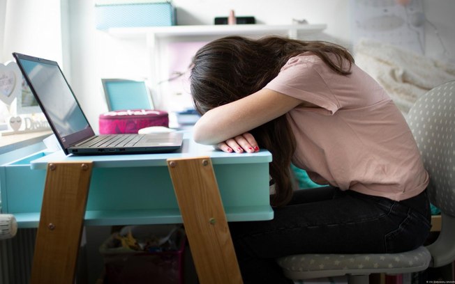 Jovens que sofrem privação de sono têm dificuldades de concentração e aprendizado