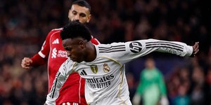 Dominado? Web reage à atuação ruim de Vini Jr. contra o Liverpool