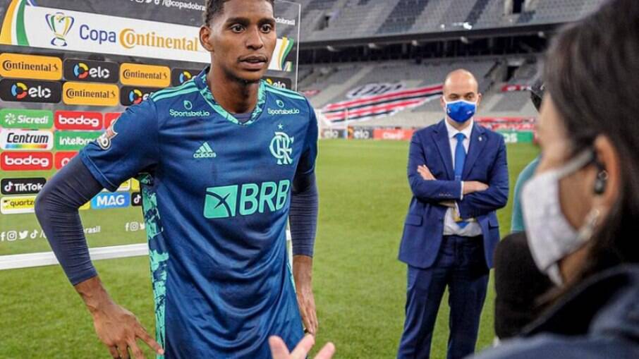Hugo Souza entra na mira do Ajax