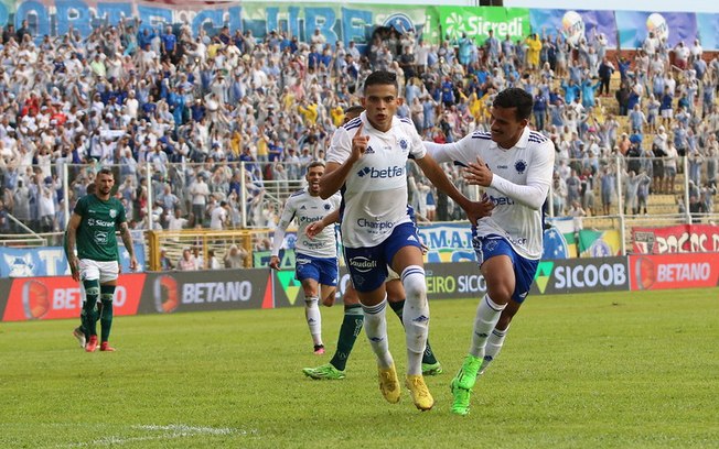 Gilberto e Bruno Rodrigues: parceria azeitada no ataque do Cruzeiro