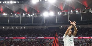 STJD denuncia Paulinho após comemoração contra o Flamengo