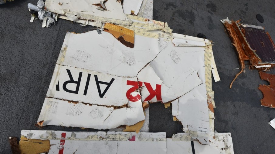 Destroços do Boeing 737 foi encontrados 12 horas após o desaparecimento