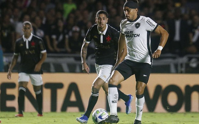 Vasco e Botafogo mediram forças na noite desta segunda-feira, em São Januário