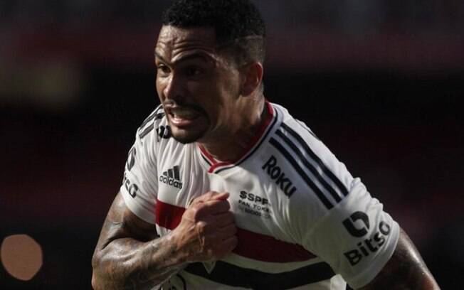 Luciano marcou um dos gols da vitória do São Paulo
