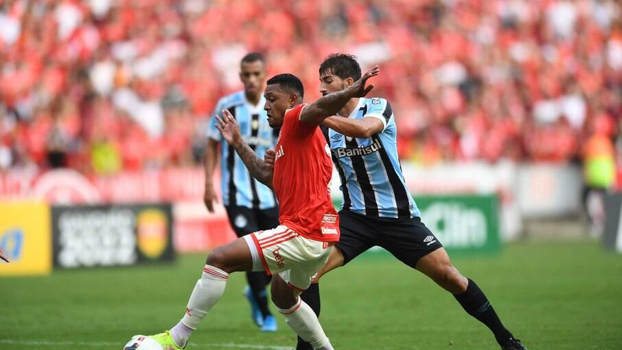 Grêmio vence clássico contra o Inter e põe um pé na final do Gauchão