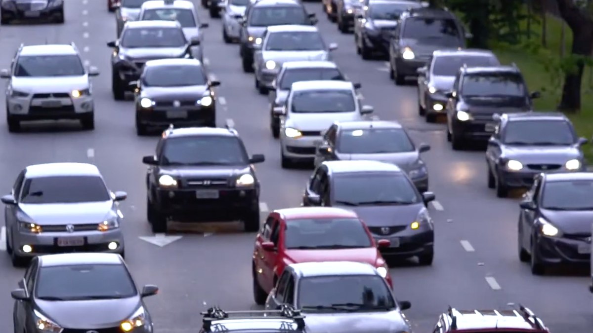 Branco, preto e prata dominam frota brasileira em 2025