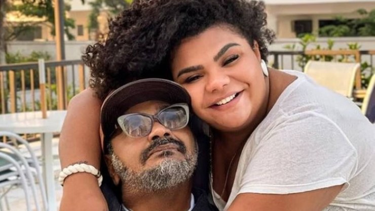 Filha de Arlindo Cruz defende namoro da mãe após AVC do pai