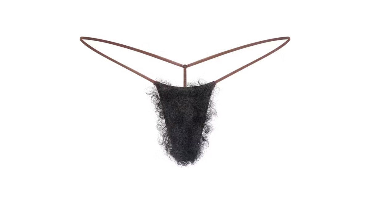 Modelo de calcinha que simula pelos pubianos, da marca de Kim Kardashian Modelo de calcinha que simula pelos pubianos, da marca de Kim Kardashian