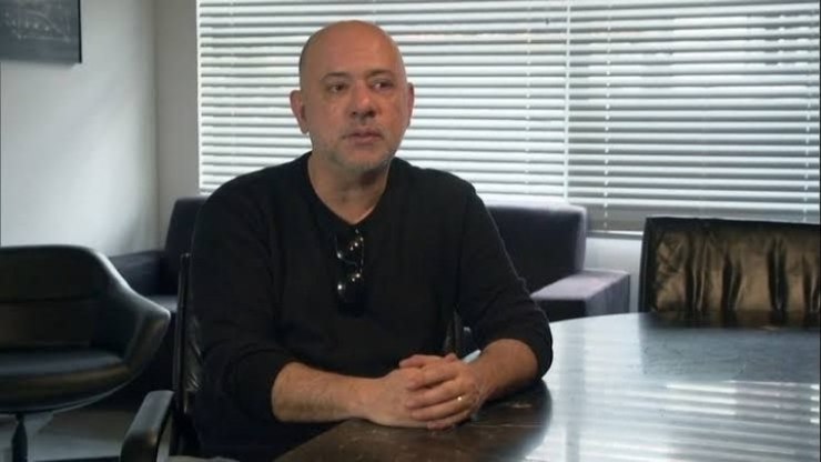 Quem é Claudio Torres, filho de Fernanda Montenegro e vencedor do Emmy?