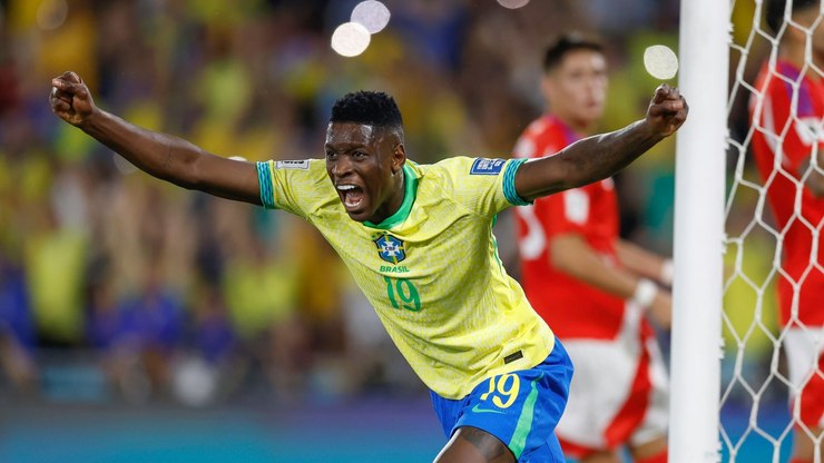 Botafoguenses pedem volta de Luiz Henrique após postagem do clube