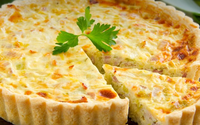 Receita viral de quiche usa ingrediente surpreendente no lugar da massa