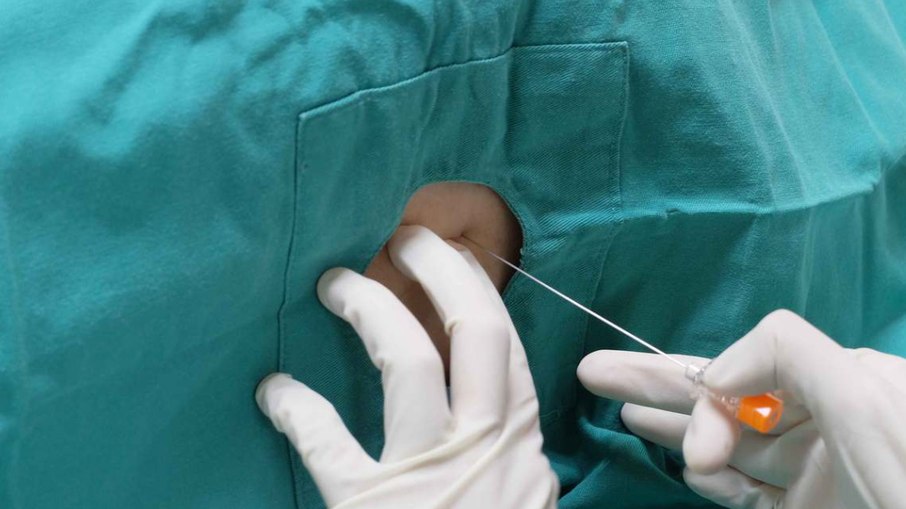 O Alzheimer afeta cerca de 7 milhões de americanos e é de difícil detecção, principalmente em seu estágio inicial O Alzheimer afeta cerca de 7 milhões de americanos e é de difícil detecção, principalmente em seu estágio inicial
