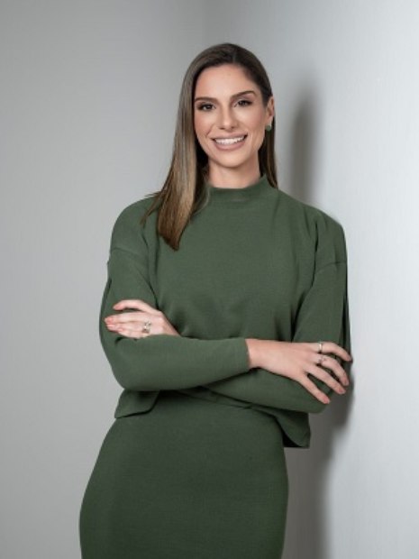 Imagem mostra Beatriz Jacob Milani, estudiosa da cannabis medicinal