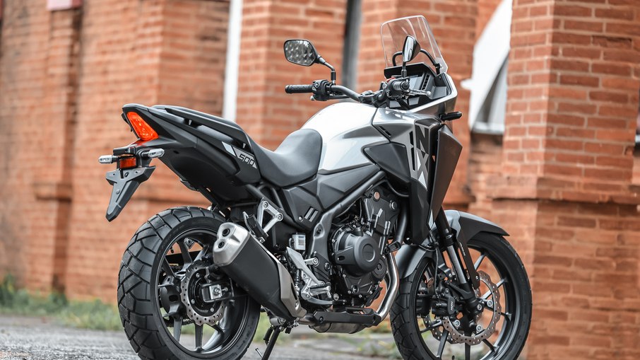 Honda NX500 2027 mantém proposta adventure com roda dianteira de 19 polegadas e pneus de uso misto Honda NX500 2027 mantém proposta adventure com roda dianteira de 19 polegadas e pneus de uso misto